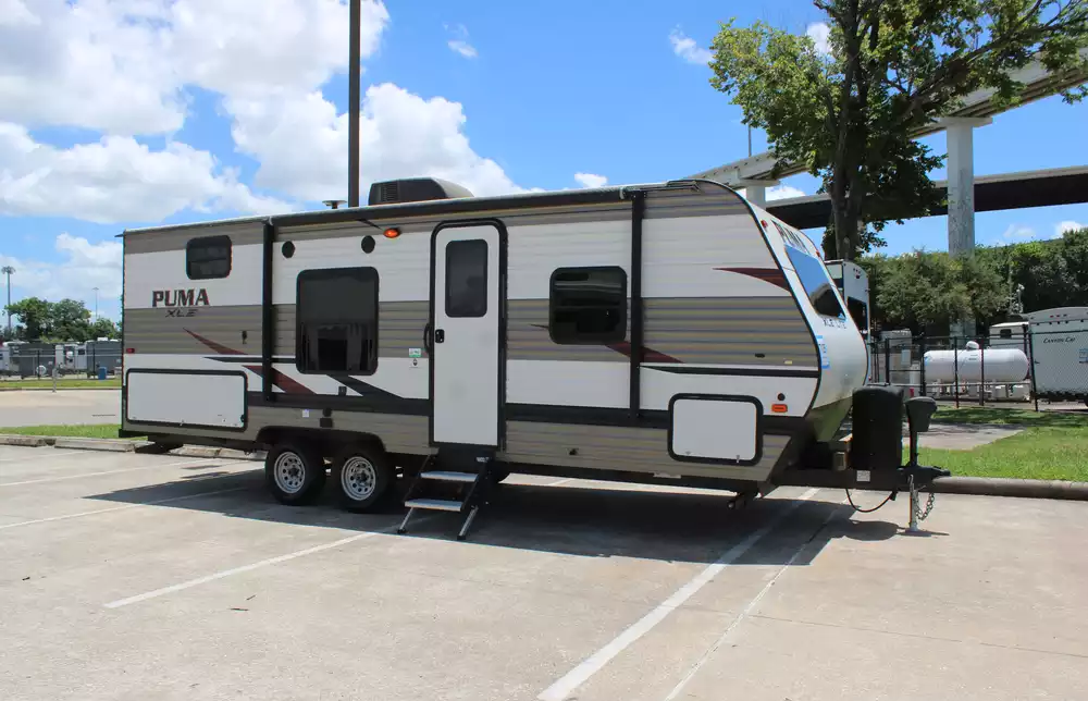 25 Foot Puma with Bunkhouse — exterior